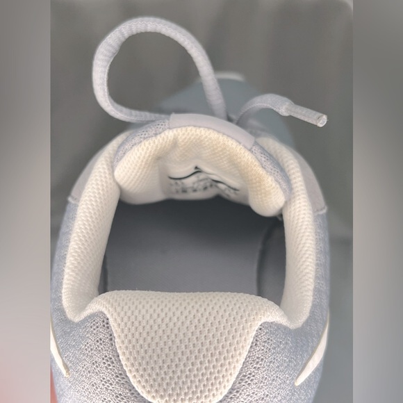 Grey Nike Women's Tanjun Running Shoe - Picture 8 of 9
